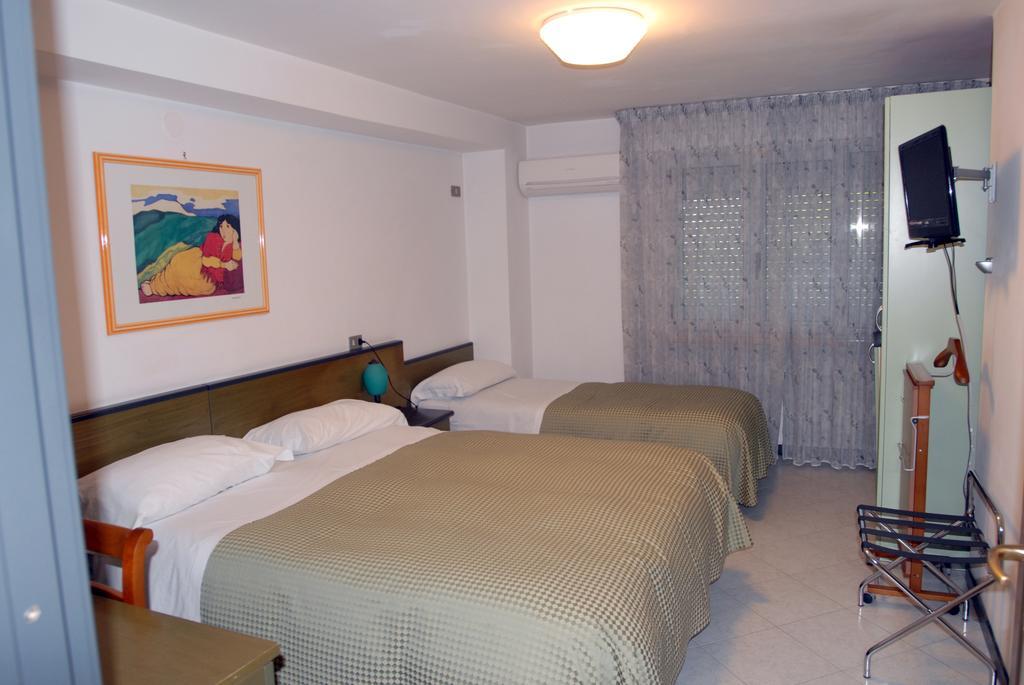 Hotel Sole Giulianova Extérieur photo
